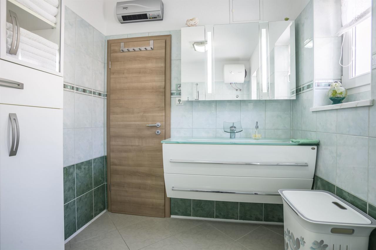 Apartment Paradise View Trogir Bagian luar foto
